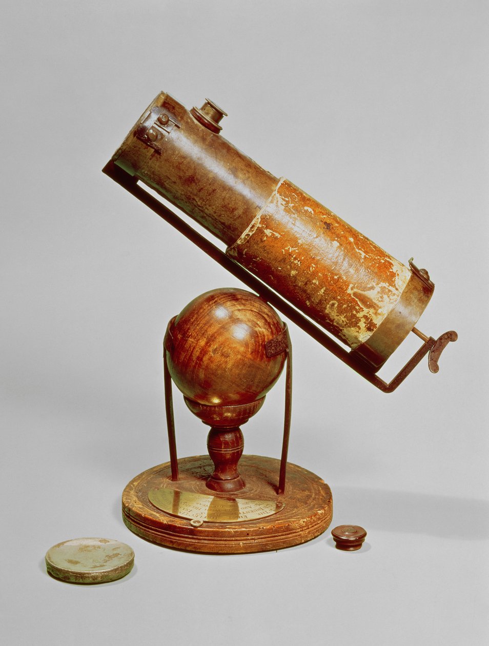 telescope-belonging-to-sir-isaac-newton-1671